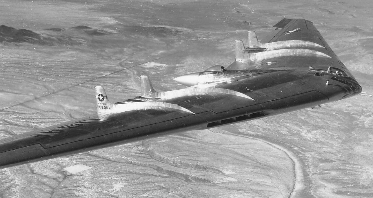 Quelques photos sympas des Northrop YB-49 et YRB-49A Yb-49_25