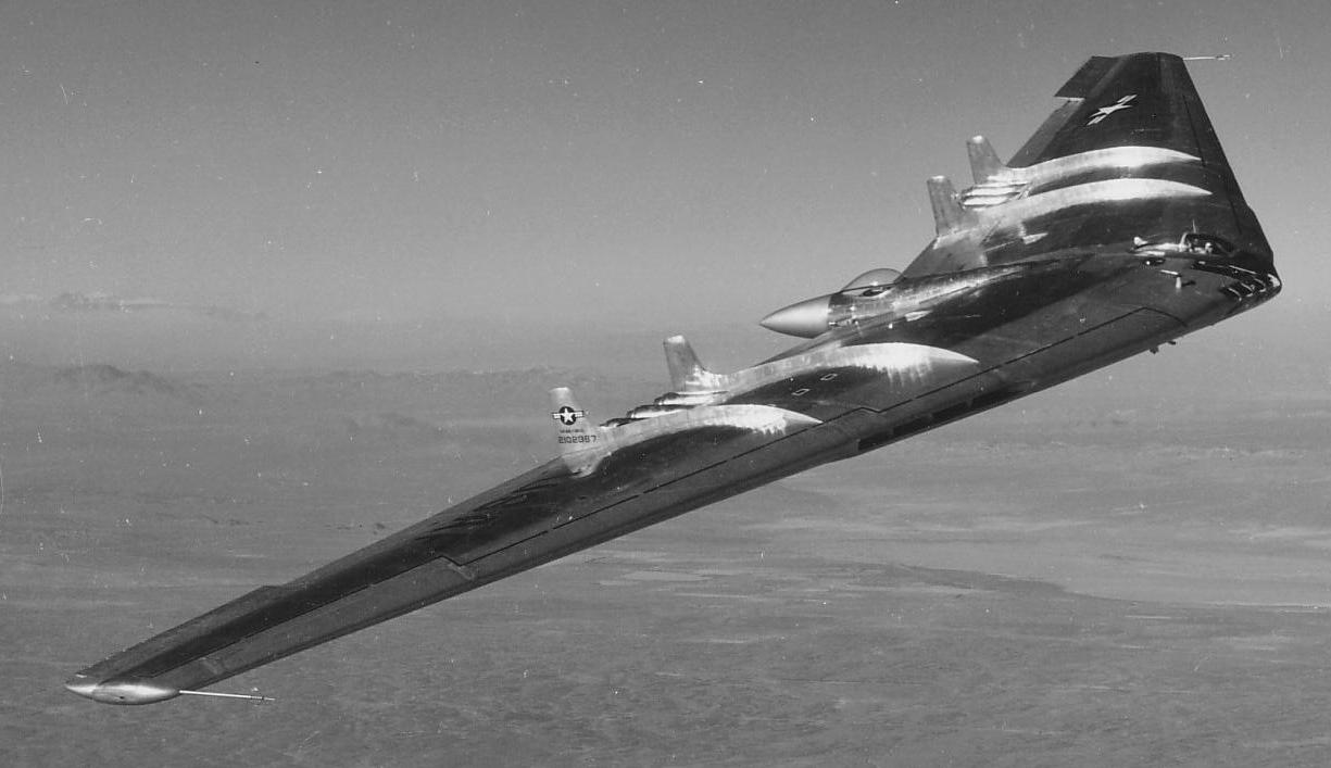Quelques photos sympas des Northrop YB-49 et YRB-49A Yb-49_26