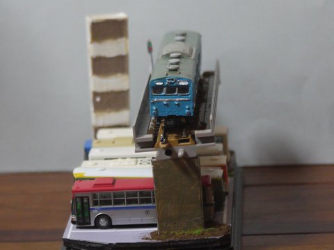 ���ˉ��o�X�Ԍɂ̃W�I���}�������猩���摜