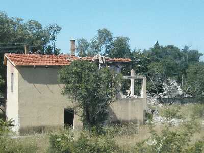 ��΂Ŕj�󂳂ꂽ�_��