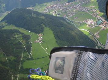 �`�i�^�[�����t���C�g