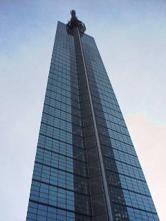 �V�[�T�C�h�S���ɂ��т��������^���[�A�@�n�ォ��P�Q�R���̓W�]������̒��߂͍ō�