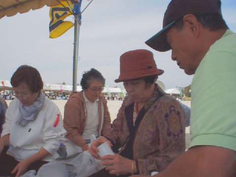 ���H����