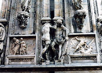 1.イタリア最大ゴシック建築ドウオモ