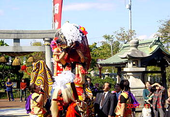 ���q�����i