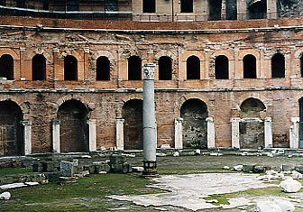 D.トライアヌスの半円形市場