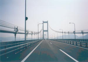 来島海峡大橋走行中