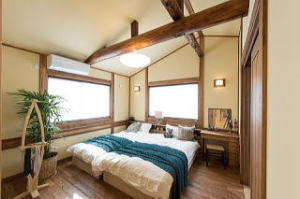 無垢材で寝室のヴィンテージ風リフォーム　埼玉県所沢市