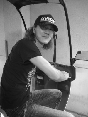 �͂��肾��