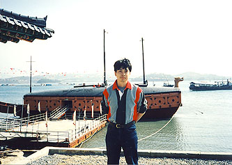 韓国　麗水港　亀甲船（コブクソン）
