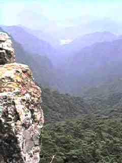 Higashi-no-nozoki(look Left)